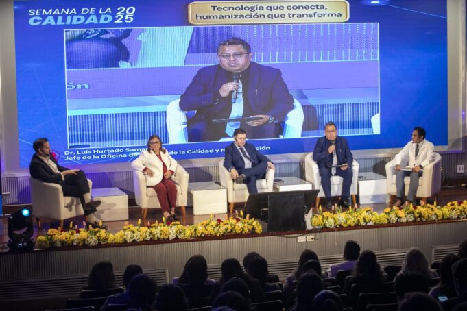 EsSalud se nutre de experiencias internacionales en calidad de servicios