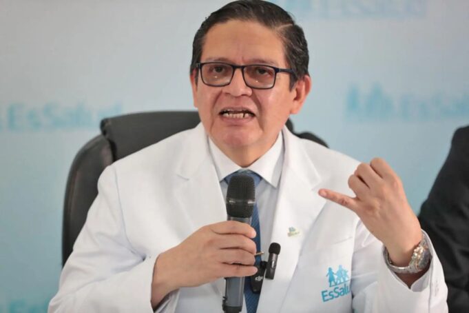 Segundo Acho de EsSalud: “Descentralización de servicios especializados son prioridad en la gestión”