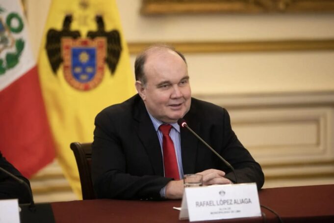 Porky despilfarra S/. 3 millones en raciones de comida mexicana