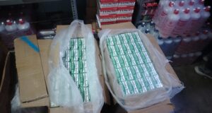 POLICÍA INCAUTA MILES DE CIGARRILLOS ILEGALES EN INMEDIACIONES DEL MERCADO CENTRAL