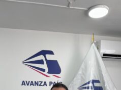 Avanza País aclara versiones y marca distancia de César Combina
