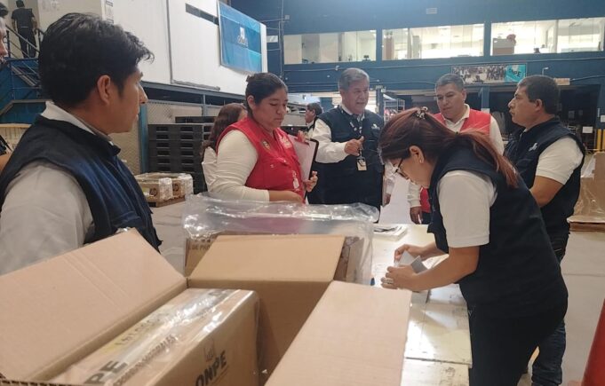 ODPE Lima Centro y JNE verifican material electoral para elecciones primarias del 30 de noviembre