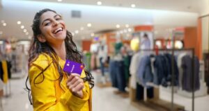 Finanzas seguras en Navidad: cómo aprovechar tus compras sin exponer tus cuentas principales