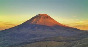 IGP refuerza trabajo ante una posible erupción del Misti