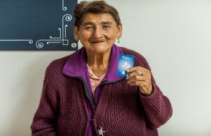 Midis: cerca del 88 % de usuarios de Pensión 65 cobra su subvención con tarjeta de débito en La Libertad