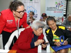 Midis: adultos mayores de Pensión 65 aprenden a hacer videollamadas e iniciar chats para estar conectados con sus familias