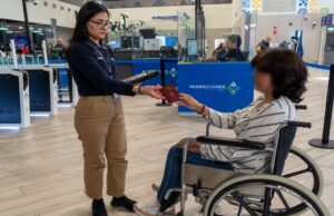 Migraciones inicia marcha blanca de control migratorio móvil con tabletas biométricas en el Jorge Chávez