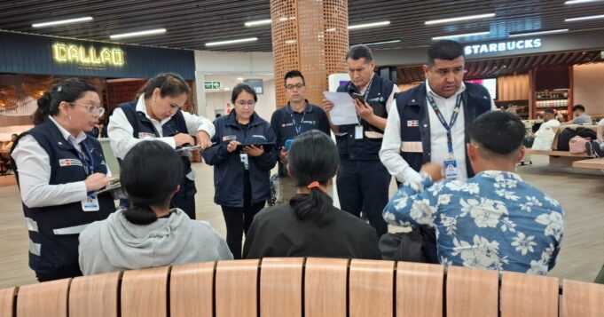 Más de 900 extranjeros fueron inadmitidos por Migraciones por no cumplir requisitos de ingreso