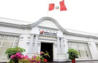 MINJUSDH organiza conferencia y reúne a expertos para debatir reformas penales clave contra crimen y corrupción