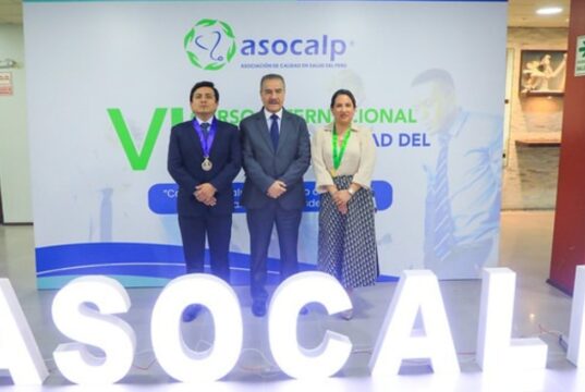 Ministro Luis Quiroz anunció comité de especialistas para elaboración del Plan Nacional de Calidad en Salud