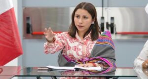Ministra Lesly Shica anuncia que no claudicará ante presiones y revela cambios en sistema de alimentación escolar