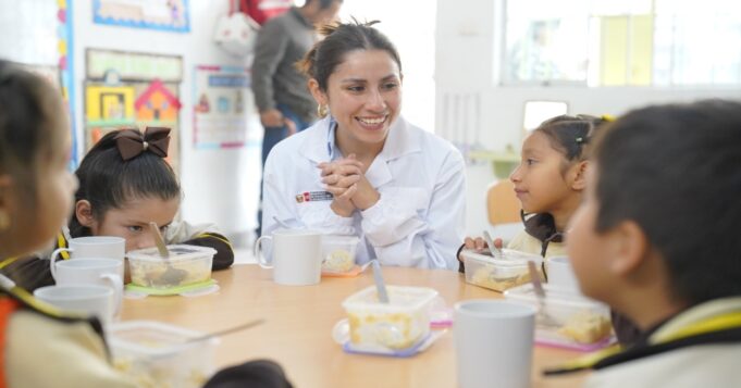Cusco: Ministra Lesly Shica dispuso inicio de operativo relámpago en colegios del país para asegurar desayunos de calidad