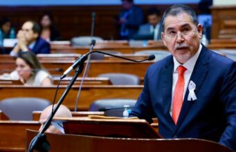 Ministerio de Educación sustenta presupuesto 2026 ante Pleno del Congreso