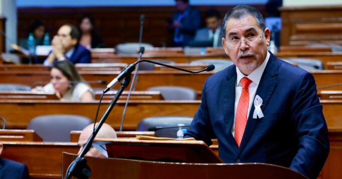 Ministerio de Educación sustenta presupuesto 2026 ante Pleno del Congreso