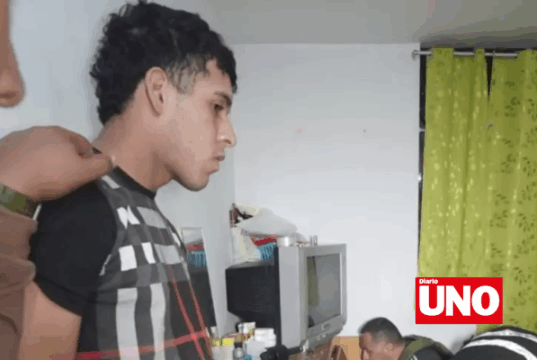 Policía captura a dos venezolanos con granada y explosivos en San Martín de Porres