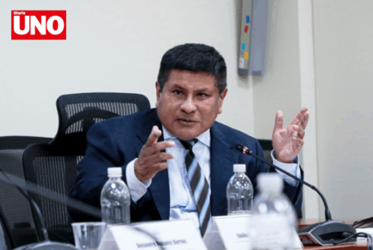 Ministro defiende a jefe del INPE pese a denuncia por coimas: «No vamos a cambiar a un funcionario»