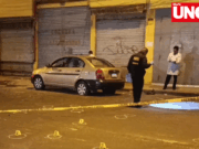 Delincuentes abren fuego contra policías tras robar auto a pareja en Los Olivos