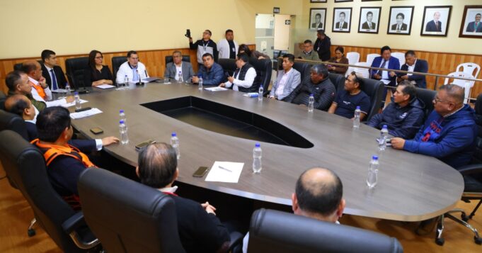 MINEDU coordina acciones sectoriales para restablecer servicio educativo en Cetpro afectado por incendio en Plamplona Alta