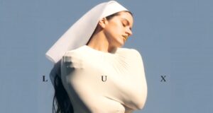La cantante, compositora y productora Rosalía, ganadora del premio Grammy®, lanza su nuevo álbum Lux