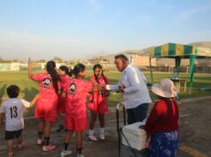Gonzalo Trujillo Rosales candidato a la alcaldía de Casma alienta equipo de fútbol femenino(VIDEO)