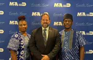 Su excelencia Frances Alghali, viceministra de Asuntos Exteriores y Cooperación Internacional de la República de Sierra Leona en Miami , Florida, EE.UU.