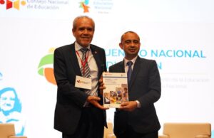 CNE entrega a la Asamblea Nacional de Gobiernos Regionales las prioridades educativas del país para el próximo quinquenio