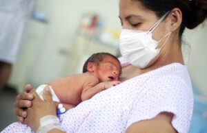 La leche materna beneficiosa para los recién nacidos y muy importante en los prematuros