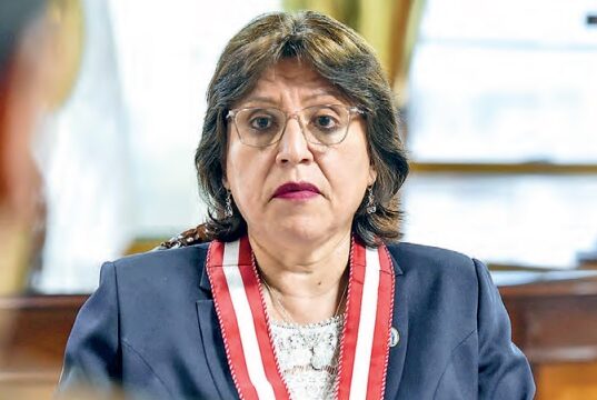 Espinoza hace pataleta: Fiscal Suprema destituida presiona por vía judicial para recuperar el cargo pese a cuestionamientso sobre su gestión