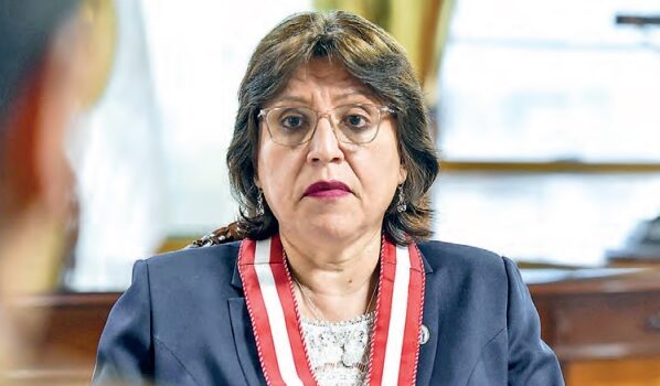 Espinoza hace pataleta: Fiscal Suprema destituida presiona por vía judicial para recuperar el cargo pese a cuestionamientso sobre su gestión