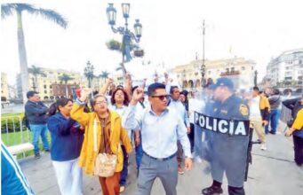 «Quieren asfixiar a EsSalud»: Gremios acusan a Fonafe de bloquear el presupuesto 2026