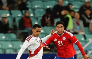 Selección Peruana perdió ante Chile 2-1 en último amistoso en Sochi-Rusia. Alex Valera anotó de penal