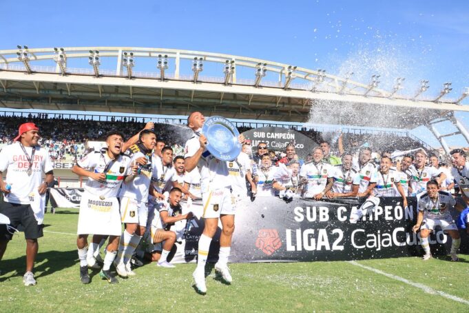 Deportivo Moquegua es el nuevo inquilino de la Primera División 2026 al vencer a César Vallejo 3-2