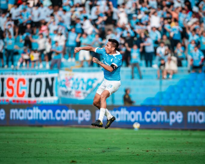 Sporting Cristal le ganó en el final a Cienciano por 2-1 con golazo de Martín Távara