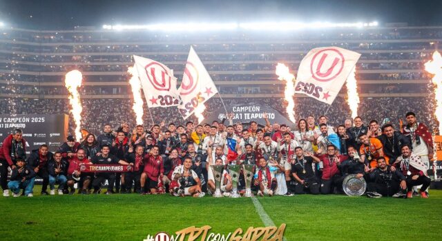 Universitario empató con Garcilaso 0-0 en celebración del Tricampeonato con su hinchada