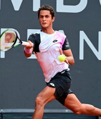 “Juanpi” Varillas avanzó a los cuartos de final del Bogotá 4 Challenger