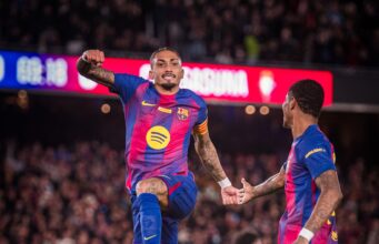 Barcelona venció al Osasuna 2-0 y sigue firme en la cima de la Liga de España