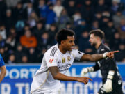 Real Madrid superó al Alavés 2-1 con goles de Mbappé y Rodrygo. Cortó dos derrotas seguidas