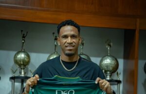 Arquero Pedro Gallese firmó hoy su contrato con Deportivo Cali de Colombia