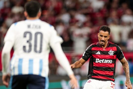 Flamengo finalista de la Copa Intercontinental al vencer al Pyramids de Egipto 2-0. Se medirá ante el PSG