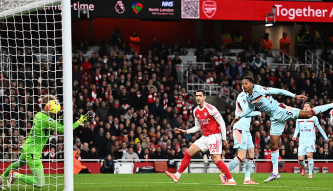 Arsenal camina firme al título de la Premier League al vencer a Brentford 2-0