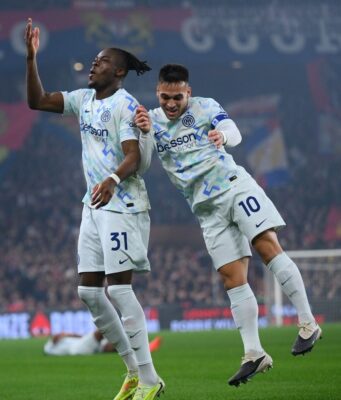 Inter de Milán es el nuevo líder del Calcio Italiano tras vencer a Génova 2-1