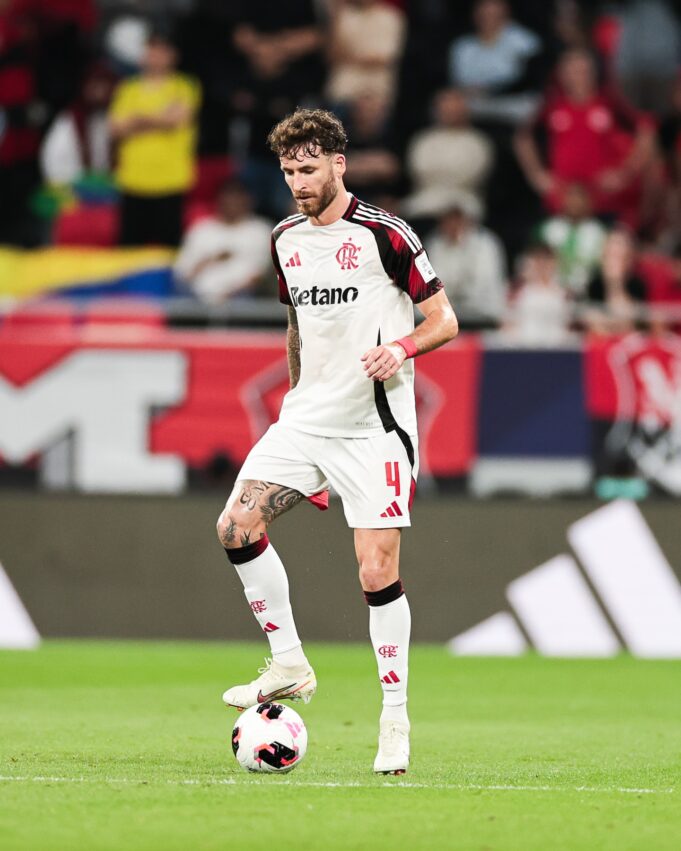 Flamengo venció a Cruz Azul 2-1 y pasó a las semifinales de la Copa Intercontinental en Qatar