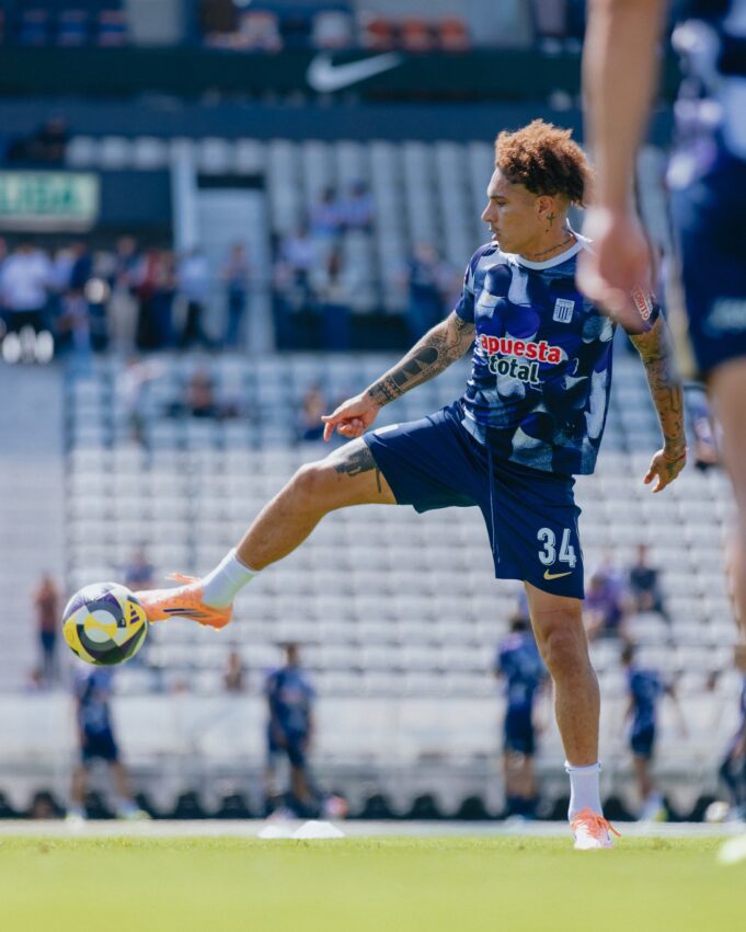 Paolo Guerrero señaló que no tiene nada que ver en la salida de Hernán Barcos de Alianza Lima