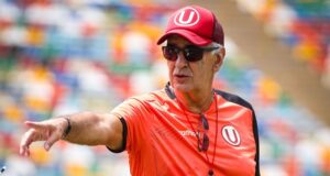 Jorge Fossati no seguirá en Universitario como técnico al no avanzar conversaciones de ambas partes