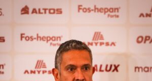 Administrador de la «U» Franco Velazco aclaró que no hay quiebre interno en el área deportiva