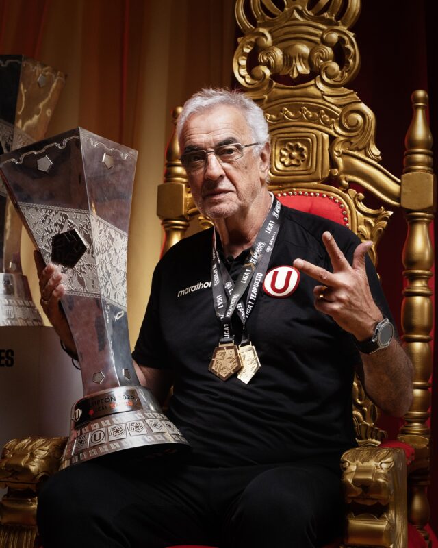 El miércoles definen si Jorge Fossati continúa o no como técnico de Universitario de Deportes