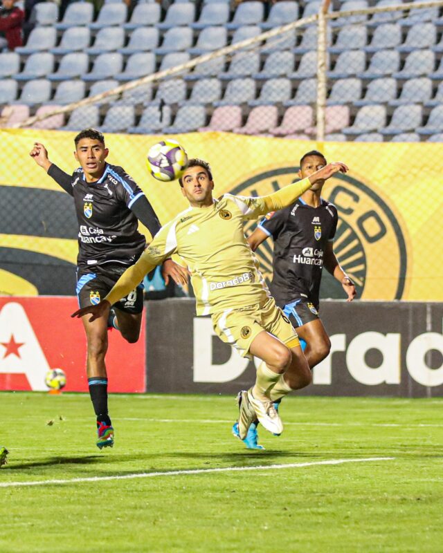 Confirmados horarios de Cristal y Cusco F.C. por el cupo a Perú 2 de la Copa Libertadores