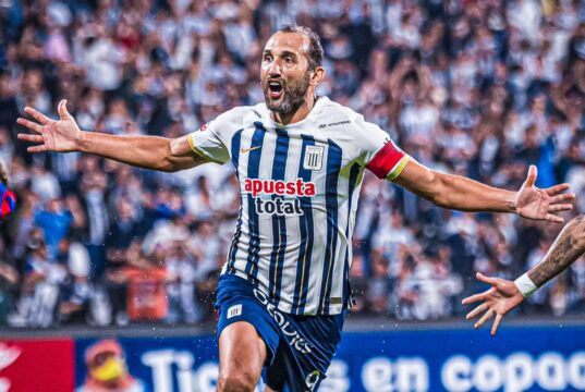 Hernán Barcos seguirá jugando en la Liga 1 y lo hará por FC Cajamarca recientemente ascendido