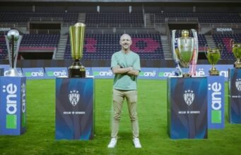 Este lunes será presentado español Javier Rabanal como entrenador de Universitario