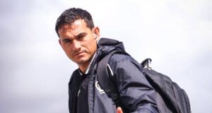 Jairo Vélez deja Universitario y jugará por Alianza Lima la temporada 2026